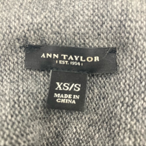 Ann Taylor rabbit hair, cashmere and wool blend sweater. - Picture 5 of 9